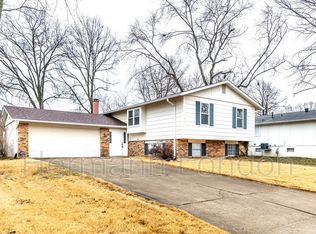 49 Brookshire Dr, Saint Peters, MO 63376