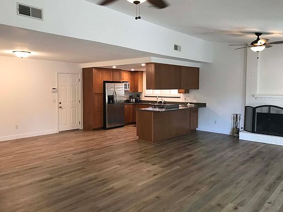 5th image of 1812 Vista Creek Dr
