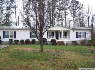 346 Whippoorwill Ln, Albertville, AL 35950