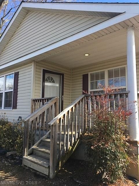 1st image of 665 Hill St NE
