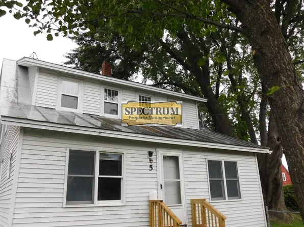 5 S Garand St #1, Waterville, ME 04901
