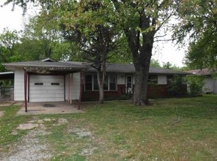719 S Willow St, Douglass, KS 67039