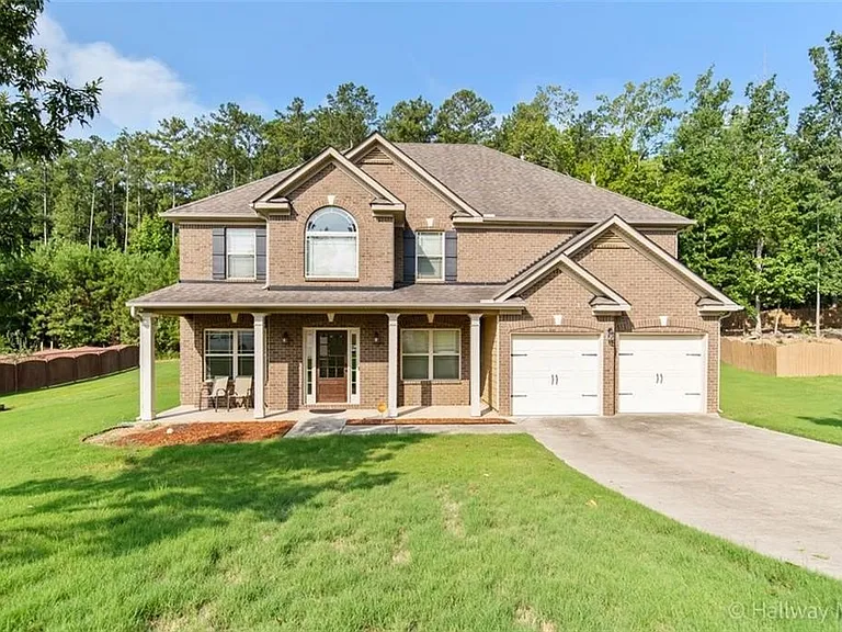 1412 English Manor Cir — Photo 1