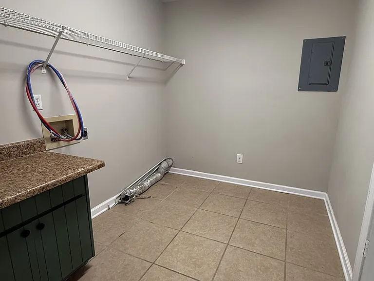 1325 Greendale Ave #38 — Photo 11