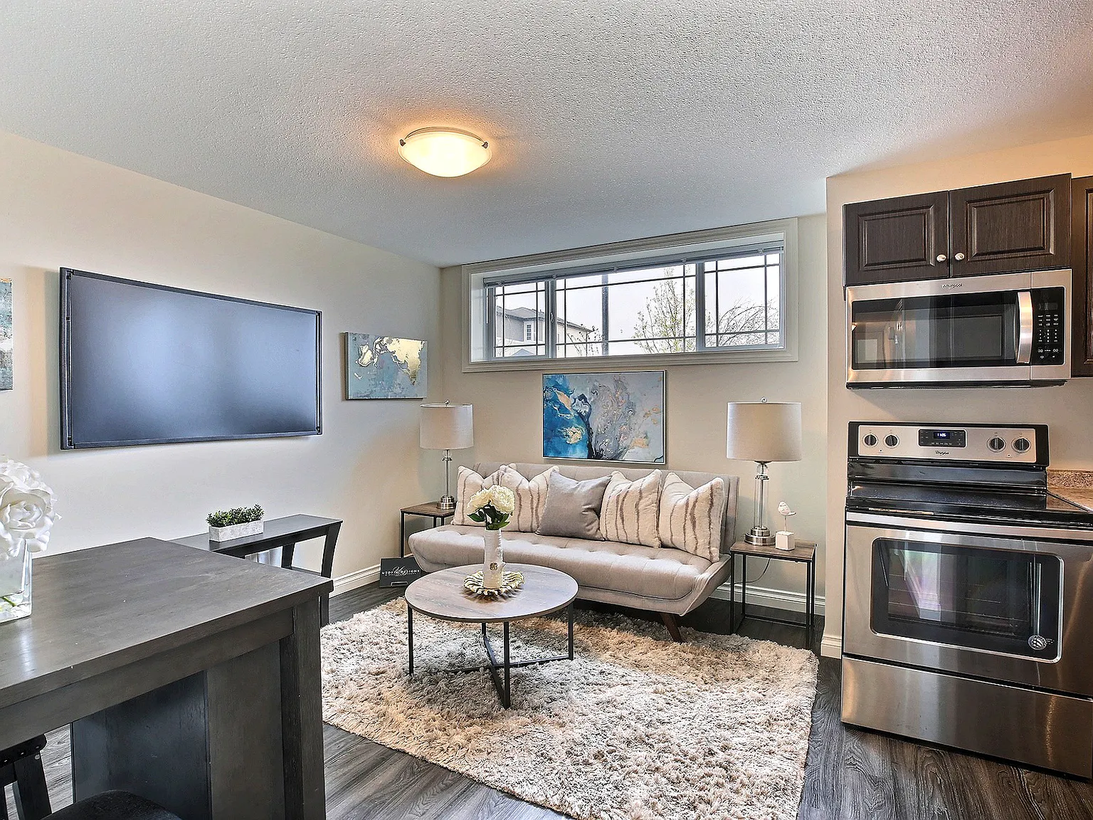 East 1 - Keller Avenue Duplex — Photo 2
