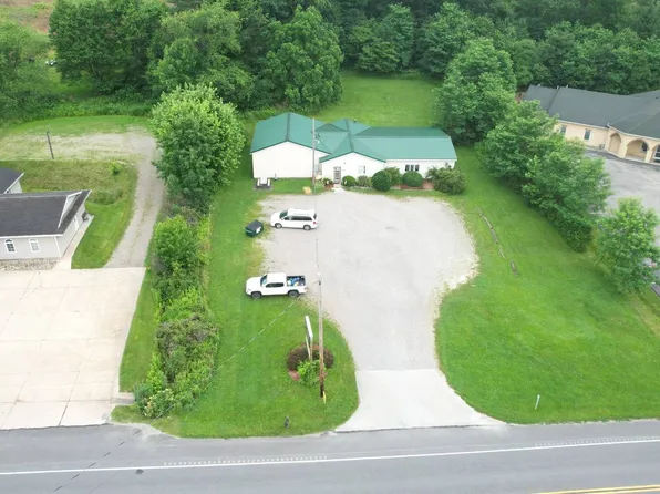 2843 W Pike Rd, Indiana, PA 15701