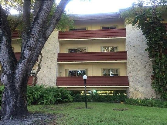 1st image of 1205 Mariposa Ave APT 222