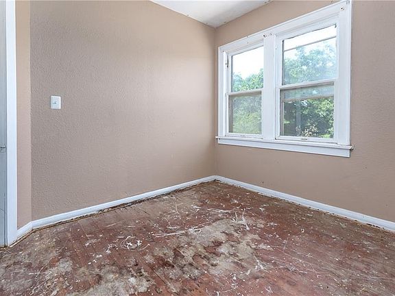 5th image of 10001 Addie Ln