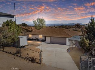 8121 Anaconda Ave, Oak Hills, CA 92344