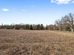 9500 Pine Island Dr NE, Sparta, MI 49345