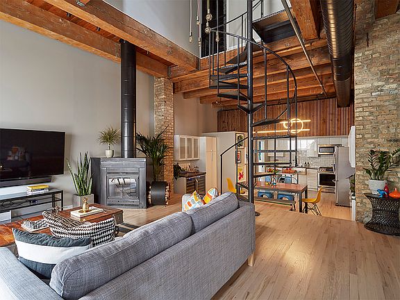 3rd image of 1240 W Fullerton Ave #1L
