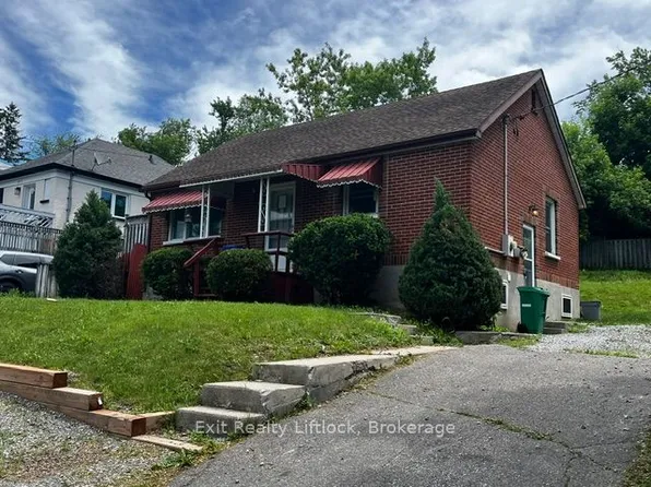 303 Caddy St, Peterborough, ON K9H 1M2