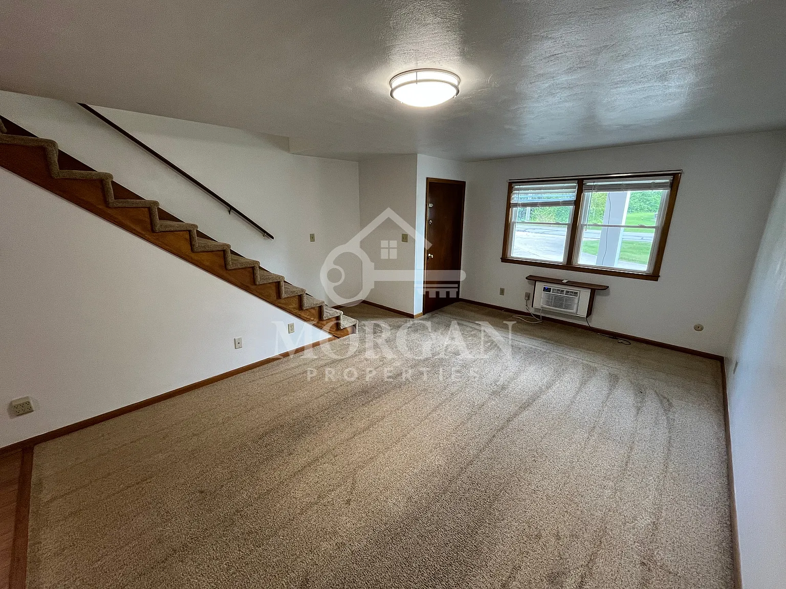 1045 Alhambra - 2 — Photo 2