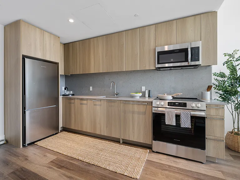 34-35 44th St #949 — Photo 7