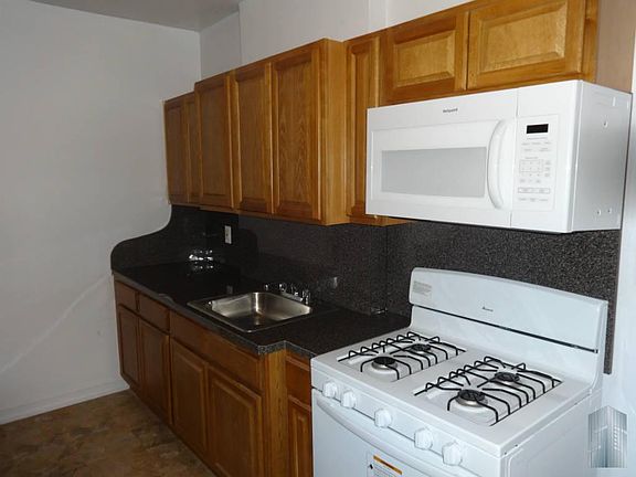 3rd image of 745 Lincoln Pl APT 2E