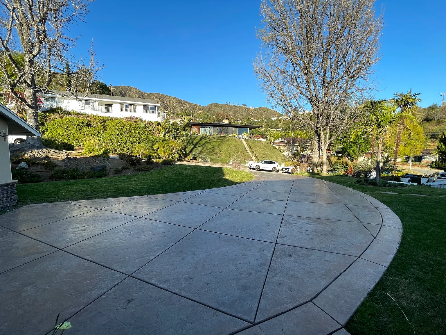3 bed, 2152 sqft, $7,400 — Photo 3