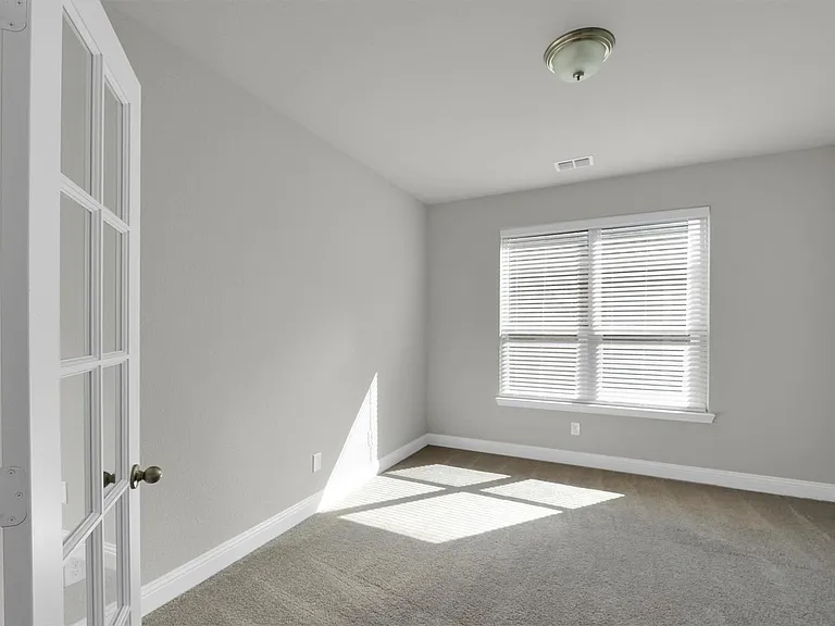 6401 Longhorn Herd Ln — Photo 5