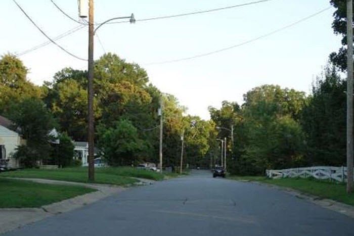 2nd image of 4523 Boyer St