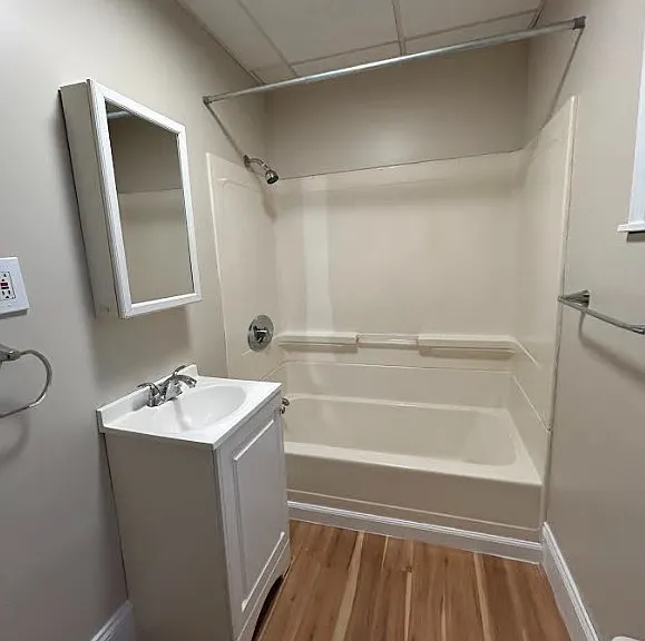 397-407 William St Fall River, MA Cozy 2 Bedroom Steps From Battleship Cove & the Updated Waterfront — Photo 10