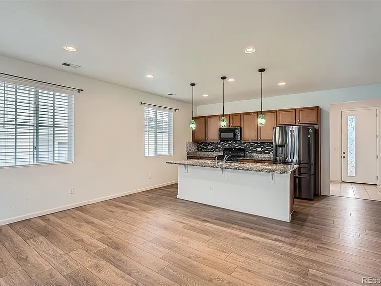 22052 E Stanford Cir — Photo 39