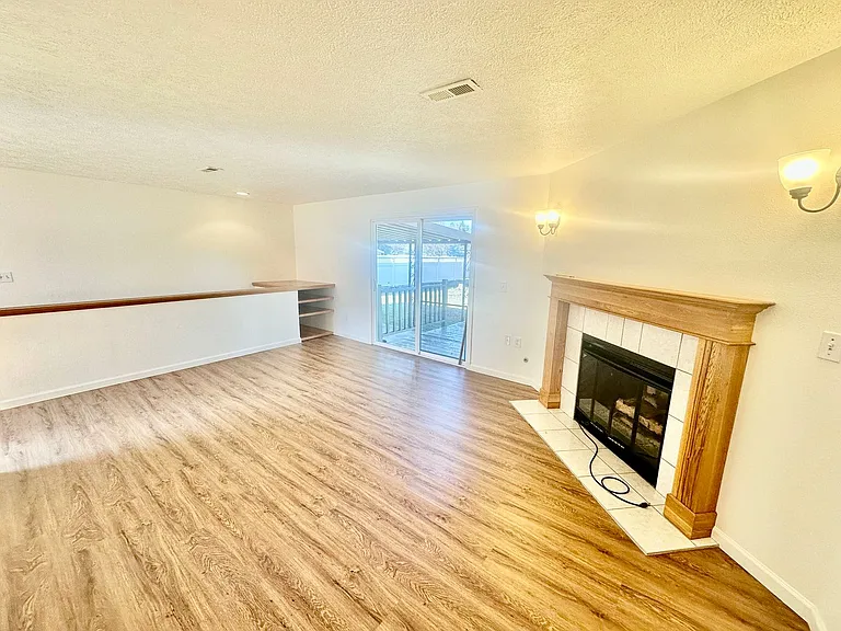 11409 N Guinevere Dr — Photo 5