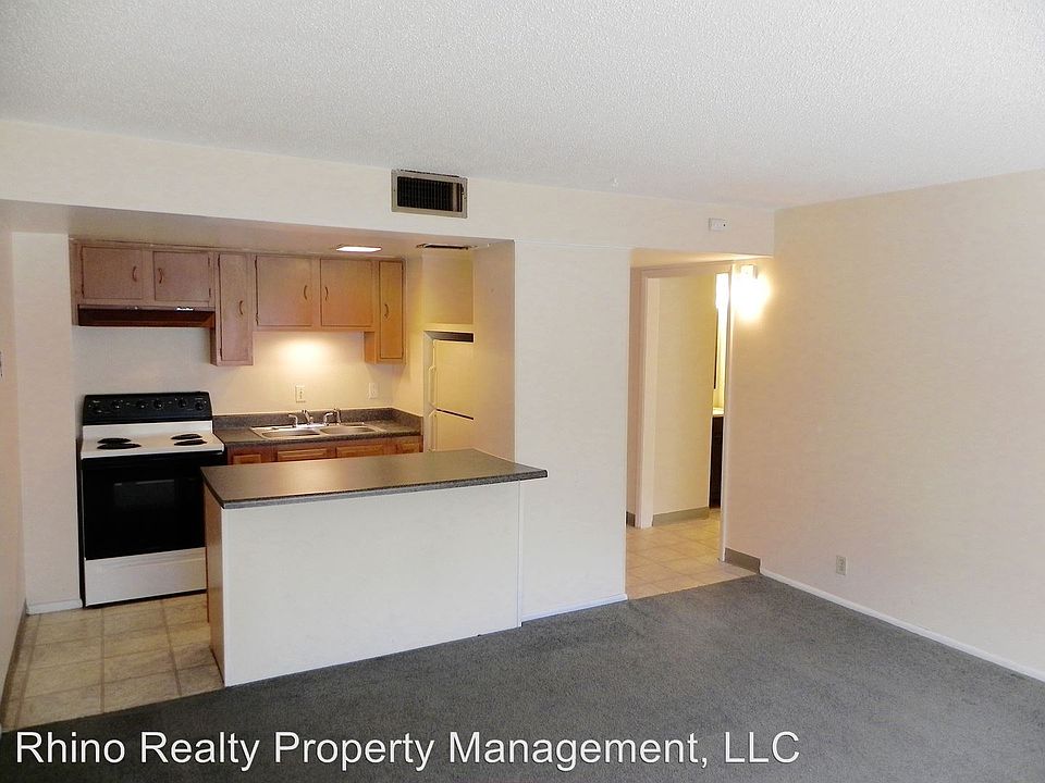 1st image of 802 Gold Ave SW APT 205