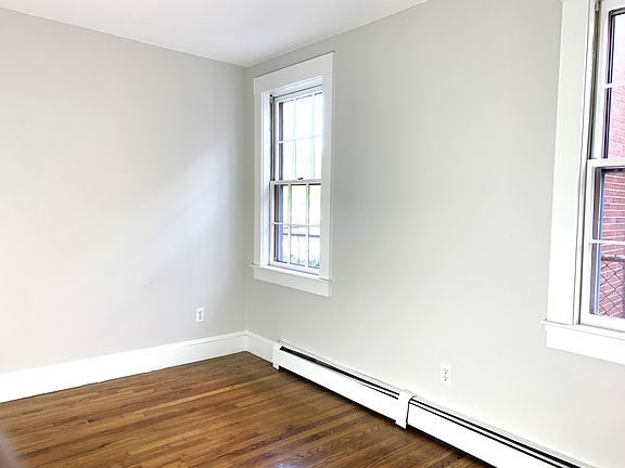 5th image of 56 Dexter St