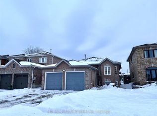 140 Monique Cres, Barrie, ON L4M6Y8