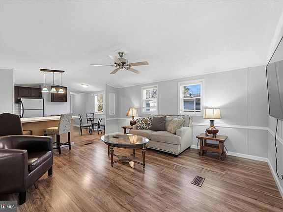 5th image of 23335 Arundel Ct