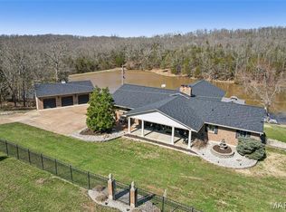 3589 State Route 110, De Soto, MO 63020