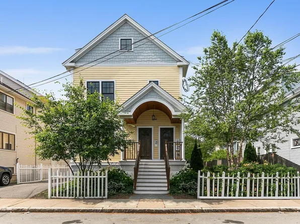 33 Clyde St Unit 1, Somerville, MA 02145