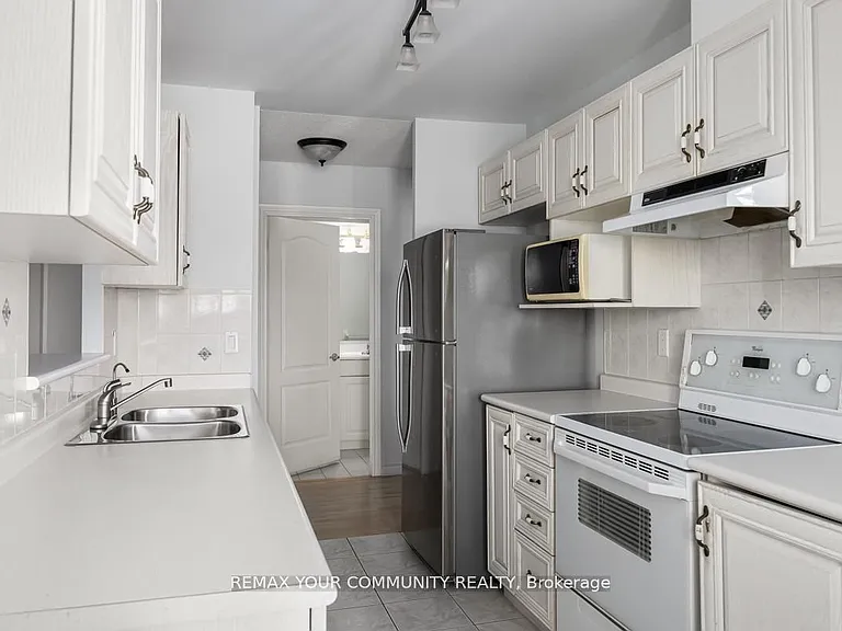 7 Dayspring Cir #601 — Photo 15