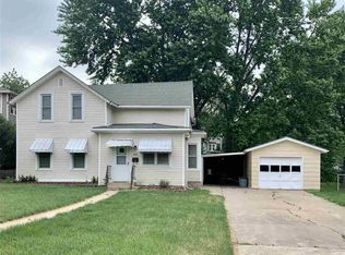 812 Capital St, Yankton, SD 57078