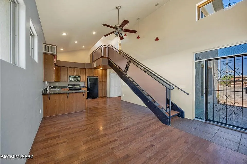 2 bed, 2.0 bath, 1175 sqft, $2,200 — Photo 4