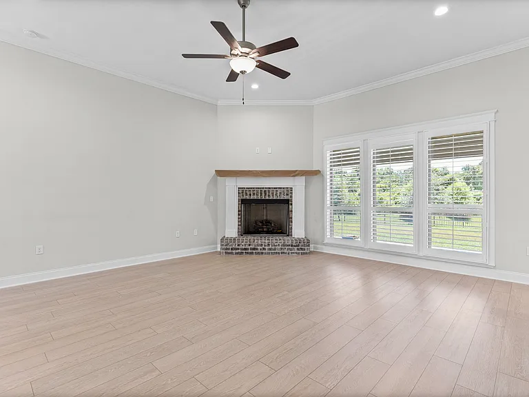 3779 Stafford Blvd — Photo 5