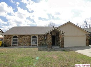 11926 E 39th St, Tulsa, OK 74146