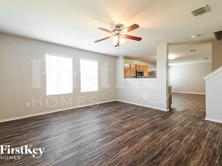 2809 Spencer Cir — Photo 3