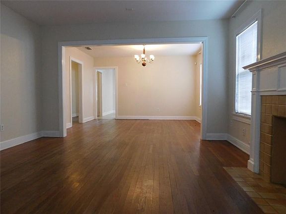 3rd image of 401 Clifford St