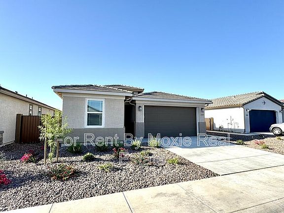 2nd image of 36370 W Leonessa Ave