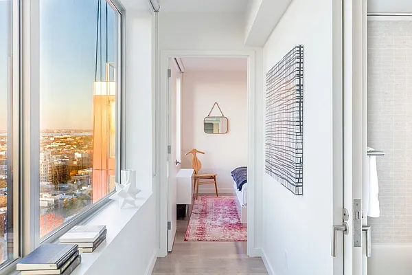 Rented by Greystar | media 3