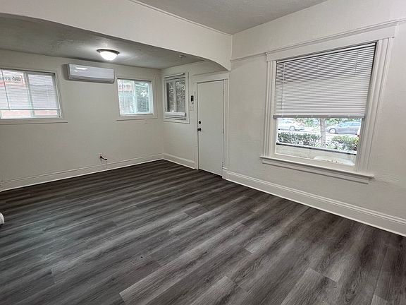2nd image of 3630 Locust St #3630