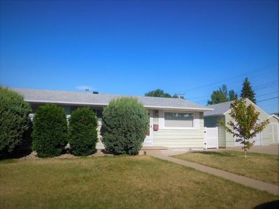 1202 4th Ave NW, Mandan, ND, 58554