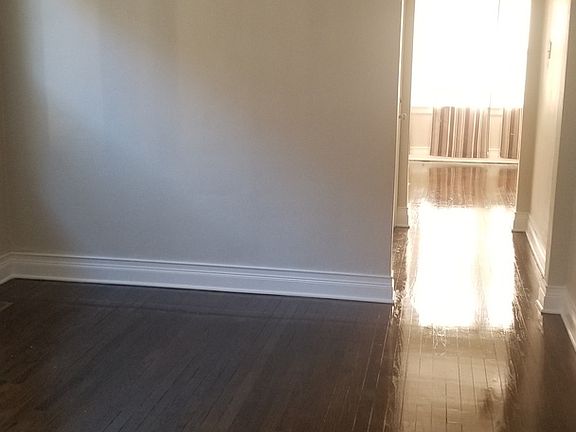 5th image of 7241 S Oakley Ave