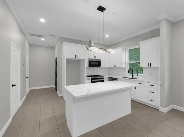 5020 Sayers St #A, Houston, TX 77026