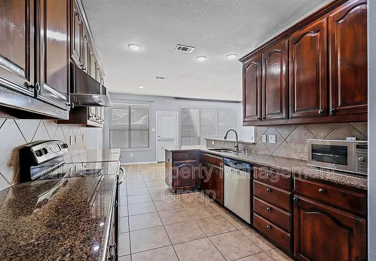 13229 Larks View Point — Photo 6