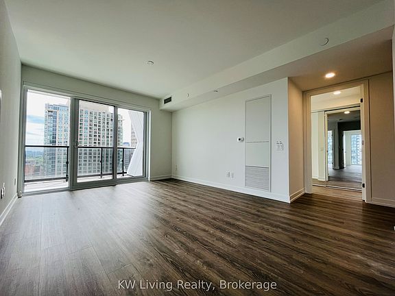 5th image of 771 Yonge St #2506