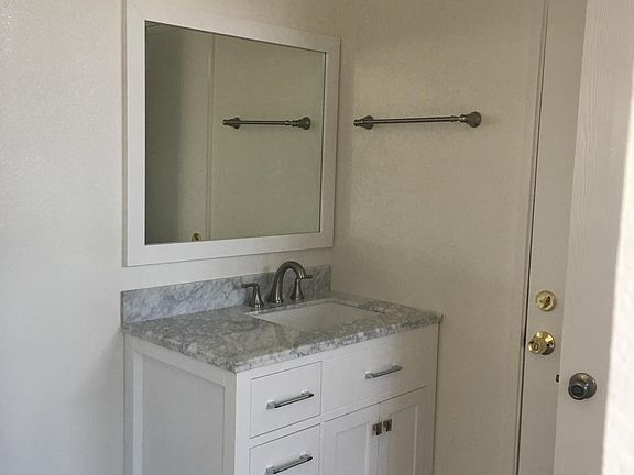 4th image of 2204 E 4th St APT 4