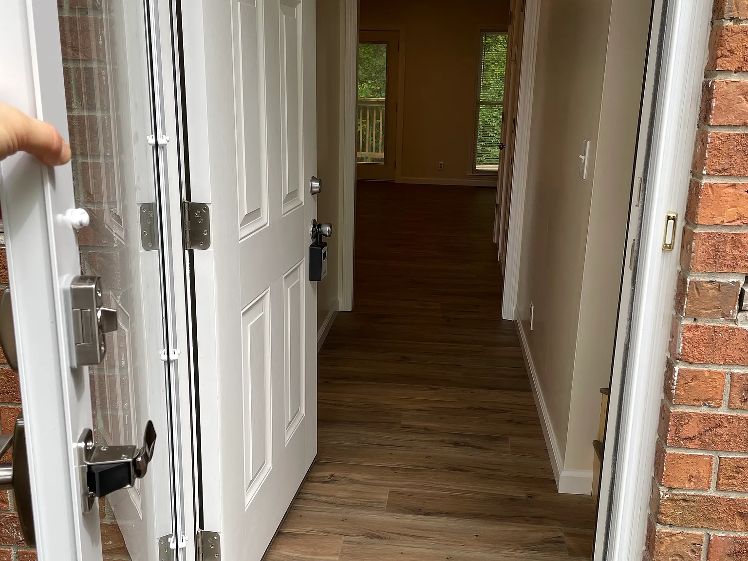 2 bed, 2.5 bath, 1364 sqft, $1,800 — Photo 3