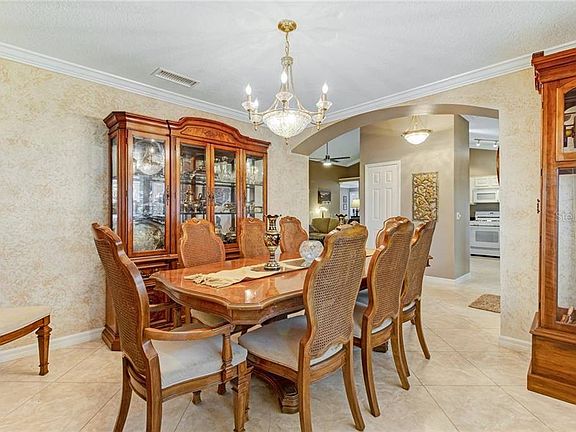 4th image of 389 Magnolia Springs Ct