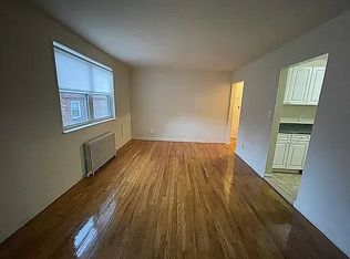 61-05 224th St #1A, Oakland Gardens, NY 11364